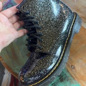 🥾 NWOT Black Glitter Doc Martens | Sz 4